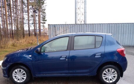 Renault Sandero II рестайлинг, 2014 год, 800 000 рублей, 1 фотография