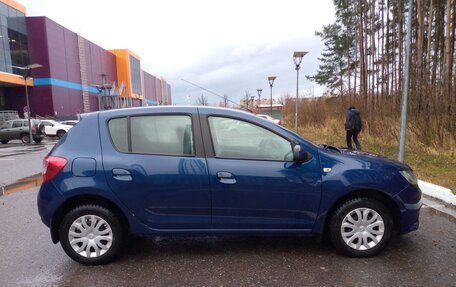 Renault Sandero II рестайлинг, 2014 год, 800 000 рублей, 3 фотография