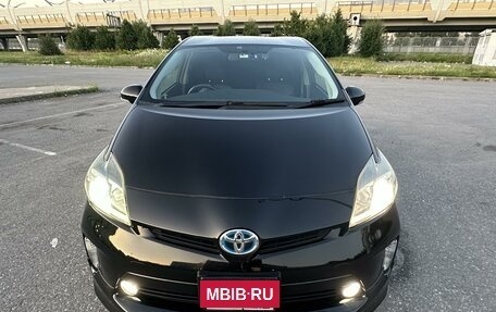 Toyota Prius, 2015 год, 1 500 000 рублей, 3 фотография