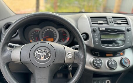 Toyota RAV4, 2010 год, 1 570 000 рублей, 2 фотография