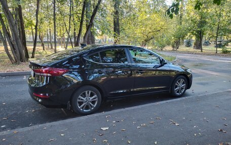 Hyundai Elantra VI рестайлинг, 2017 год, 1 950 000 рублей, 10 фотография