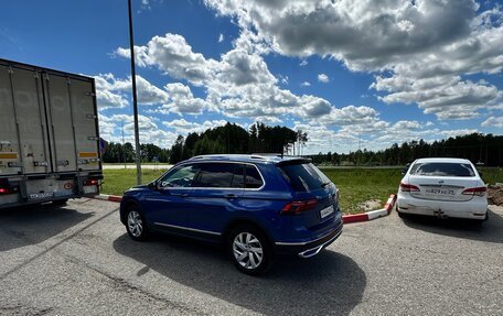 Volkswagen Tiguan II, 2021 год, 3 800 000 рублей, 3 фотография