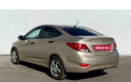 Hyundai Solaris II рестайлинг, 2014 год, 975 000 рублей, 7 фотография