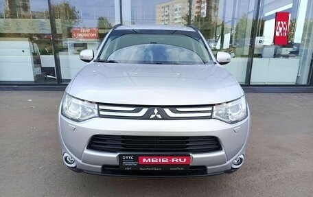 Mitsubishi Outlander III рестайлинг 3, 2013 год, 1 952 200 рублей, 2 фотография