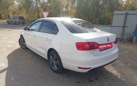 Volkswagen Jetta VI, 2013 год, 999 000 рублей, 8 фотография