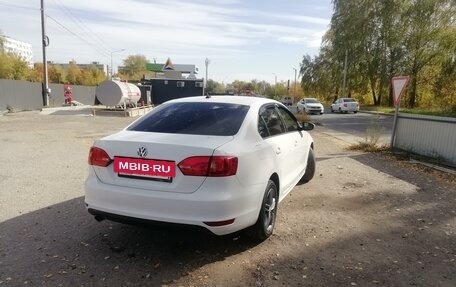 Volkswagen Jetta VI, 2013 год, 999 000 рублей, 5 фотография