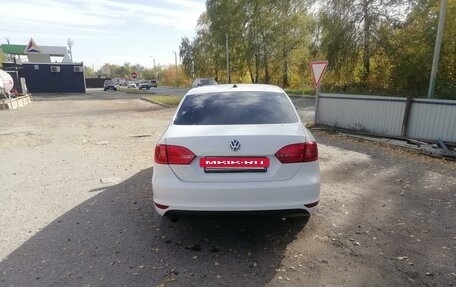 Volkswagen Jetta VI, 2013 год, 999 000 рублей, 6 фотография