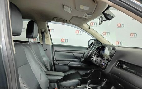 Mitsubishi Outlander III рестайлинг 3, 2016 год, 1 479 000 рублей, 17 фотография