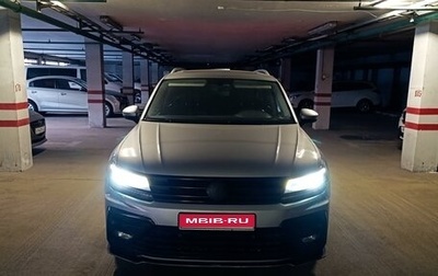 Volkswagen Tiguan II, 2018 год, 3 200 000 рублей, 1 фотография