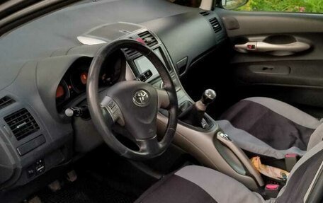 Toyota Auris II, 2008 год, 750 000 рублей, 3 фотография