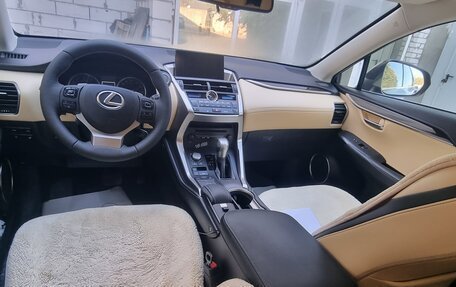 Lexus NX I, 2017 год, 3 070 000 рублей, 8 фотография