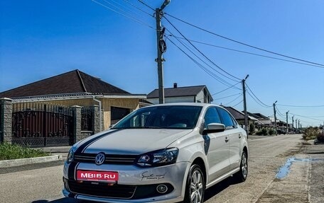 Volkswagen Polo VI (EU Market), 2013 год, 900 000 рублей, 1 фотография