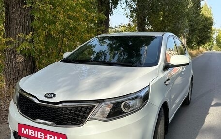 KIA Rio III рестайлинг, 2016 год, 930 000 рублей, 2 фотография