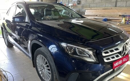 Mercedes-Benz GLA, 2018 год, 2 500 000 рублей, 9 фотография