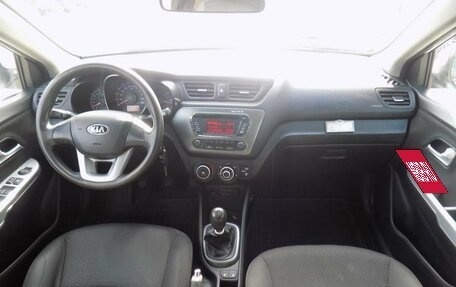 KIA Rio III рестайлинг, 2013 год, 920 000 рублей, 10 фотография