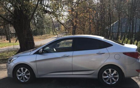 Hyundai Solaris II рестайлинг, 2015 год, 940 000 рублей, 4 фотография