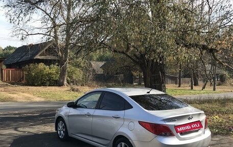 Hyundai Solaris II рестайлинг, 2015 год, 940 000 рублей, 5 фотография