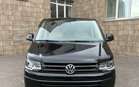 Volkswagen Multivan T5, 2014 год, 9 000 000 рублей, 2 фотография