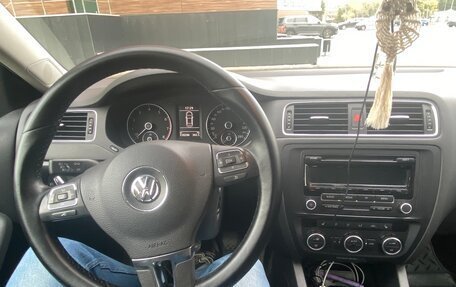 Volkswagen Jetta VI, 2013 год, 1 100 000 рублей, 10 фотография