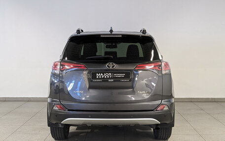 Toyota RAV4, 2015 год, 2 350 000 рублей, 6 фотография