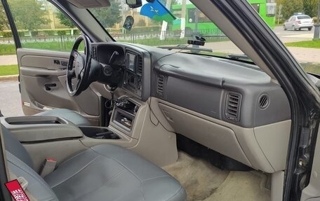 Chevrolet Tahoe II, 2004 год, 900 000 рублей, 5 фотография