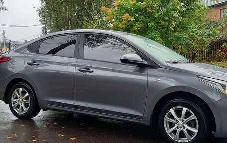 Hyundai Solaris II рестайлинг, 2018 год, 1 400 000 рублей, 11 фотография