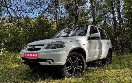 Chevrolet Niva I рестайлинг, 2014 год, 925 000 рублей, 3 фотография