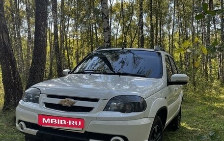 Chevrolet Niva I рестайлинг, 2014 год, 925 000 рублей, 2 фотография