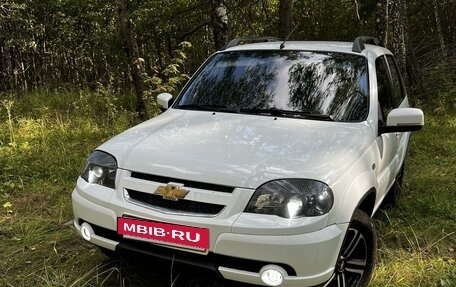 Chevrolet Niva I рестайлинг, 2014 год, 925 000 рублей, 5 фотография