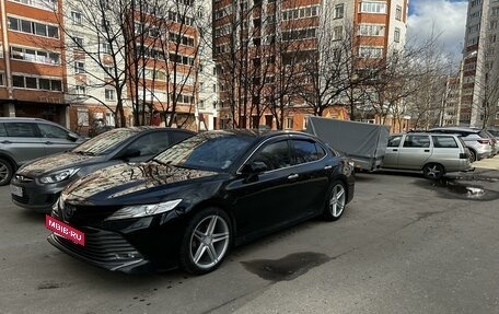 Toyota Camry, 2019 год, 3 300 000 рублей, 5 фотография