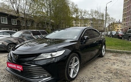 Toyota Camry, 2019 год, 3 300 000 рублей, 9 фотография