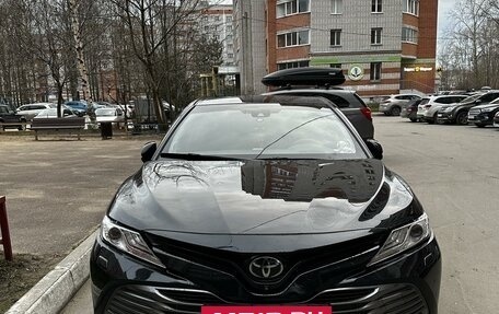 Toyota Camry, 2019 год, 3 300 000 рублей, 4 фотография