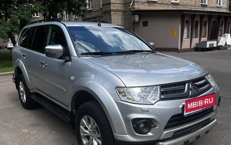 Mitsubishi Pajero Sport II рестайлинг, 2014 год, 1 850 000 рублей, 3 фотография