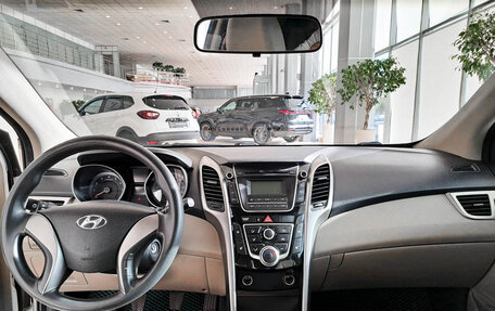 Hyundai i30 II рестайлинг, 2013 год, 929 000 рублей, 14 фотография