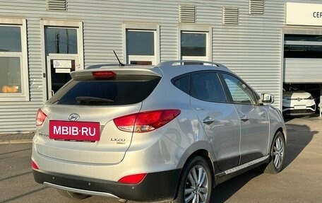 Hyundai Tucson III, 2010 год, 1 599 000 рублей, 6 фотография