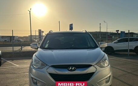 Hyundai Tucson III, 2010 год, 1 599 000 рублей, 2 фотография