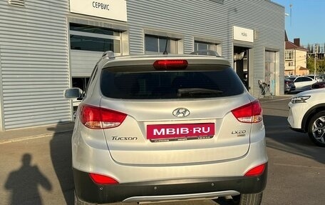 Hyundai Tucson III, 2010 год, 1 599 000 рублей, 4 фотография