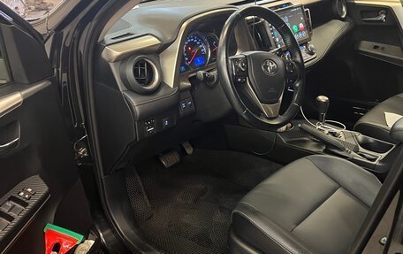 Toyota RAV4, 2015 год, 2 950 000 рублей, 10 фотография