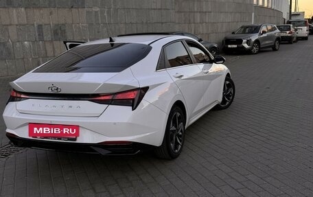 Hyundai Elantra, 2022 год, 2 480 000 рублей, 3 фотография