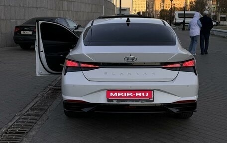 Hyundai Elantra, 2022 год, 2 480 000 рублей, 4 фотография