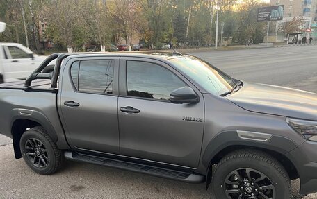 Toyota Hilux VIII, 2022 год, 7 350 000 рублей, 2 фотография