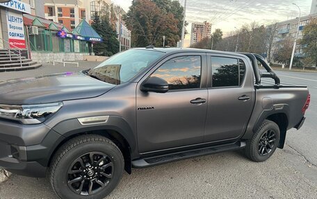 Toyota Hilux VIII, 2022 год, 7 350 000 рублей, 3 фотография