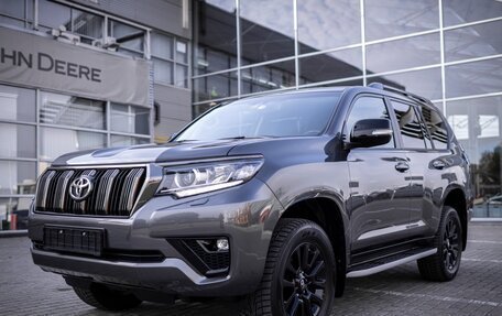 Toyota Land Cruiser Prado 150 рестайлинг 2, 2021 год, 8 300 000 рублей, 3 фотография