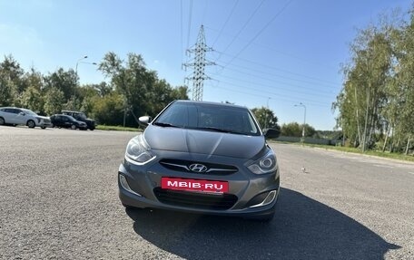 Hyundai Solaris II рестайлинг, 2013 год, 780 000 рублей, 2 фотография