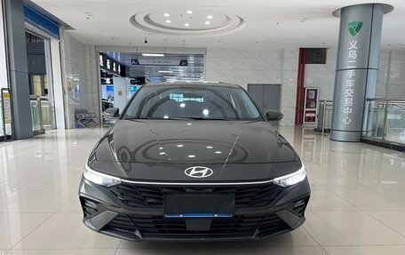 Hyundai Elantra, 2024 год, 2 100 000 рублей, 4 фотография