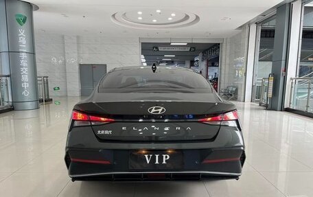 Hyundai Elantra, 2024 год, 2 100 000 рублей, 2 фотография