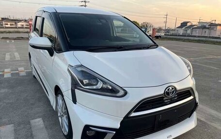 Toyota Sienta II, 2018 год, 1 230 000 рублей, 6 фотография