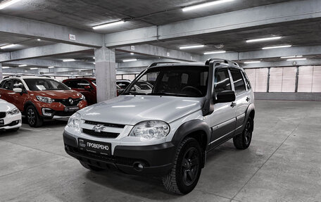 Chevrolet Niva I рестайлинг, 2018 год, 940 000 рублей, 1 фотография