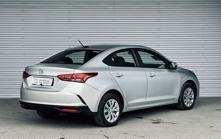 Hyundai Solaris II рестайлинг, 2021 год, 1 715 000 рублей, 5 фотография