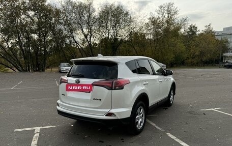 Toyota RAV4, 2017 год, 2 800 000 рублей, 6 фотография